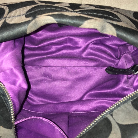 Black Coach Signature Purse - Picture 5 of 8